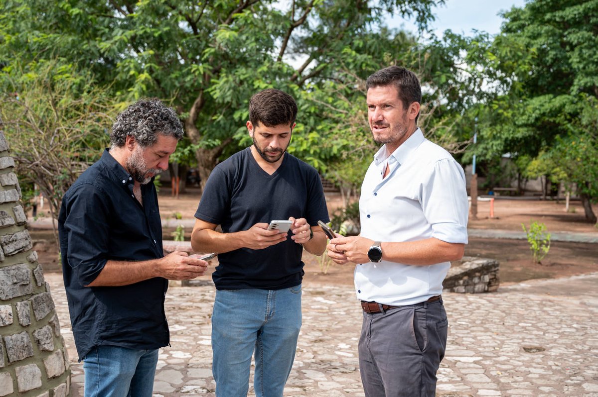 MartinGuemes's tweet photo. 📶✨ ¡Funciona el WiFi Libre en Lumbreras! Estuvimos verificando el funcionamiento del WiFi Libre de #Saltic que instalamos en la plaza. 💻🌐 Ya son 180 plazas con WiFi en cada municipio, un proyecto bien federal.
📲 Que la tecnología avance, pero sin dejar a nadie atrás. https://t.co/vN2rkSFkrr