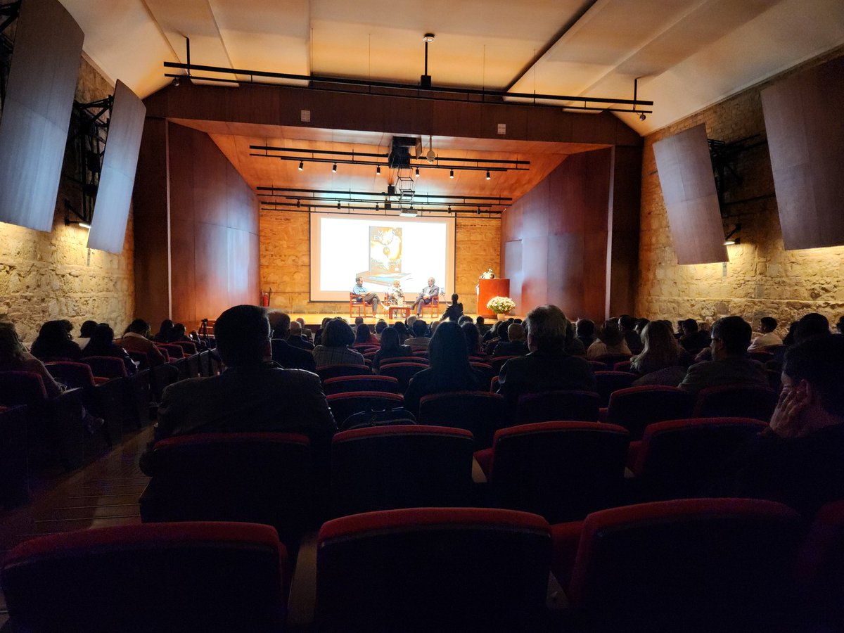 #AEstaHora Nos encontramos en el <a href="/museonacionalco/">Museo Nacional de Colombia</a> presentando el Lanzamiento de la bella obra de Patricia Daza Mary English, con una deliciosa Cata De Chocolate de parte de Somos Cacao y la distribución de <a href="/OceanoColombia/">Editorial Océano Colombia</a>