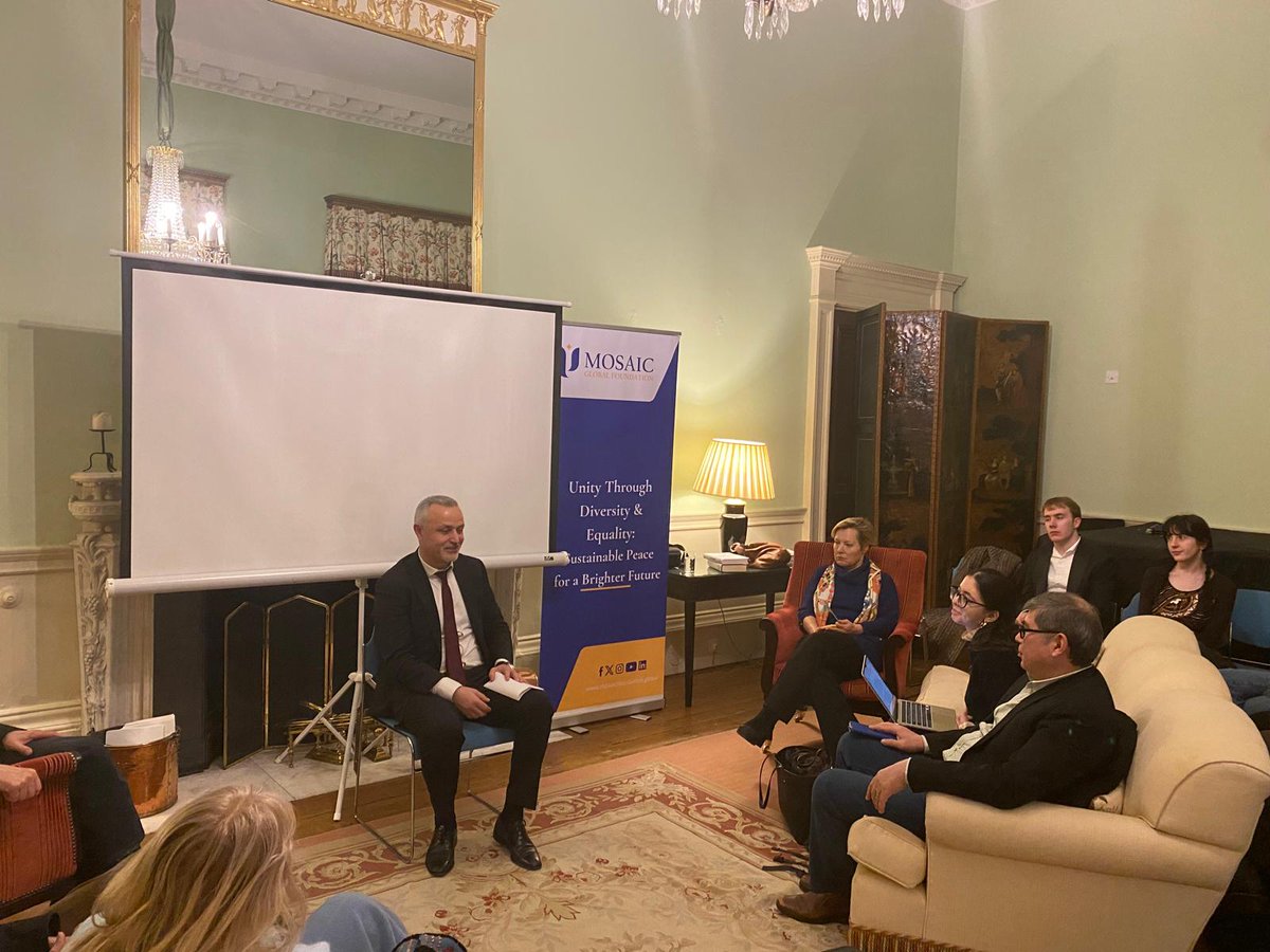 MosaicGFdn's tweet image. Following the screening of the documentary here at @Kings_College, @Cambridge_Uni, we had another excellent panel with a fantastic line-up. The panel chair, @ZalNishat, introduced the panellists: Dr @qadamzoda and Dr @yahiabaiza, both senior researchers at @TheIsmaili, and Ms…