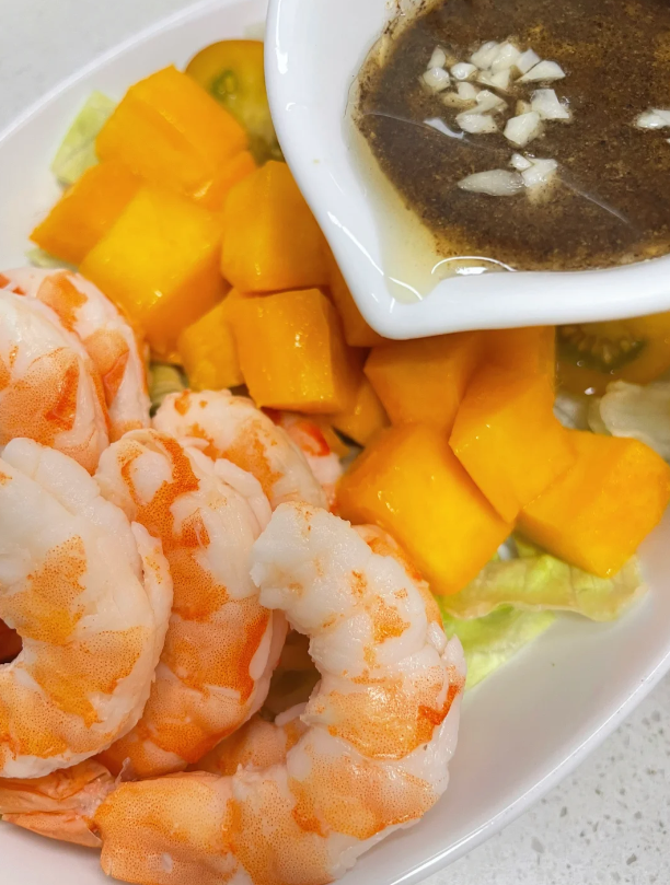 ice_grapee's tweet photo. Every dinner is an opportunity to create something special. https://t.co/JCmlgwqweX