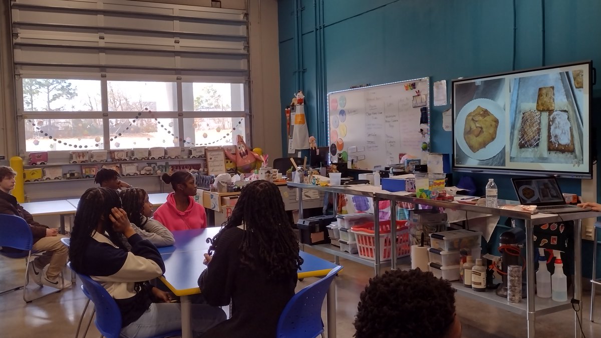 WHS 9th graders explored CTE courses at the Student Innovation Center at R2i2! 💻🧵 Huge thanks to Ms. Myers &amp; Mr. Harrell, Westwood’s CDFs, for planning this awesome experience! ✍🏾Shoutout to Mr. Wolf, Mrs. Vaughn, &amp; the amazing team for stellar presentations! 
#CTE #FutureReady