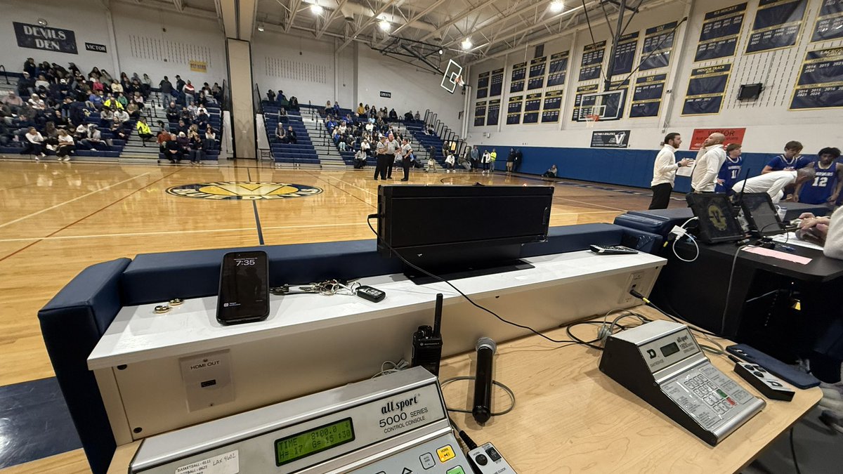 Victor Blue Devils Ψ╰(•̀ᴗ•́ )╯ tweet media