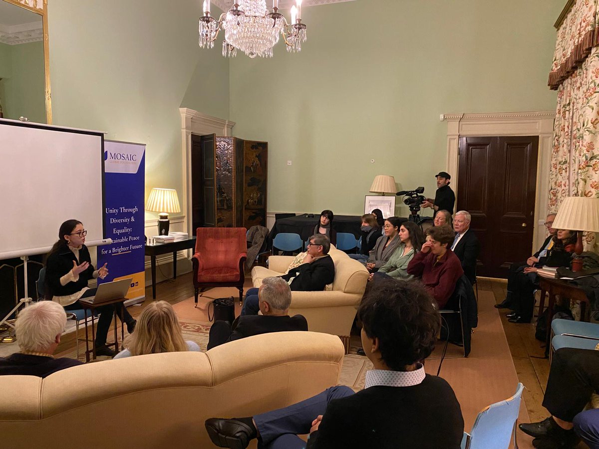 MosaicGFdn's tweet image. Following the screening of the documentary here at @Kings_College, @Cambridge_Uni, we had another excellent panel with a fantastic line-up. The panel chair, @ZalNishat, introduced the panellists: Dr @qadamzoda and Dr @yahiabaiza, both senior researchers at @TheIsmaili, and Ms…