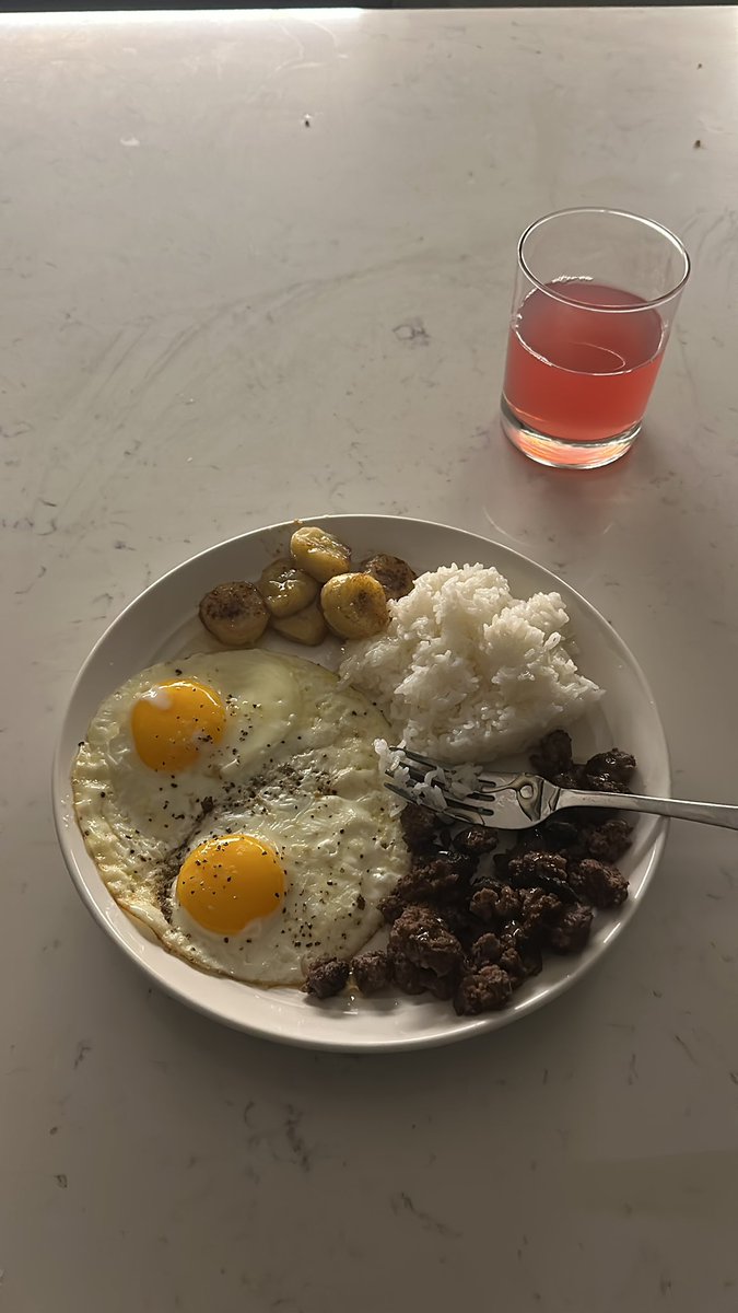 TheC0urtJester_'s tweet image. chat am i too far gone #RIPGeorgeMichael