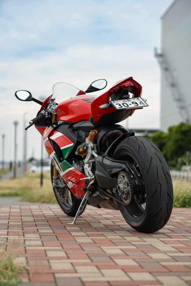 toto__1290r's tweet photo. バイク盗難にあいました
2/19 19時目視で駐車確認
2/20 8時タイヤ前後にワイヤーロックしていましたが、前のみ切られシートかけた状態で盗まれました。

ナンバー　山梨　き　3094
シートは⭕️です
場所 千葉県 市川市 塩焼
見かけたら情報提供お願いします
#バイク盗難
#盗難 https://t.co/myNHnw3yra