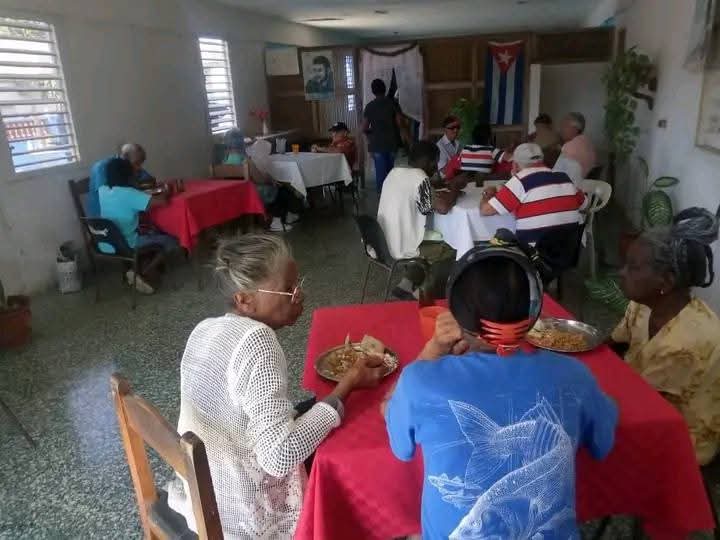 #SistemaDeAtenciónALaFamilia En el Consejo Popular San José de los Ramos en el municipio de #Colón unir fuerza se ha convertido en  tradición , según cuenta Tony el Presidente del Consejo Popular un hombre incansable en la búsqueda de soluciones para su gente.