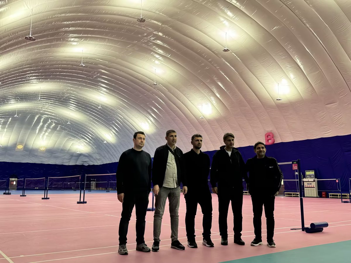 broadwe41362782's tweet photo. Welcome the #Mayor of #Samsun in #Turkey to #Broadwell to start a conversation & partnership in #transformation of local energy. #airdome #airinflated https://t.co/3CCMlBJW6W
