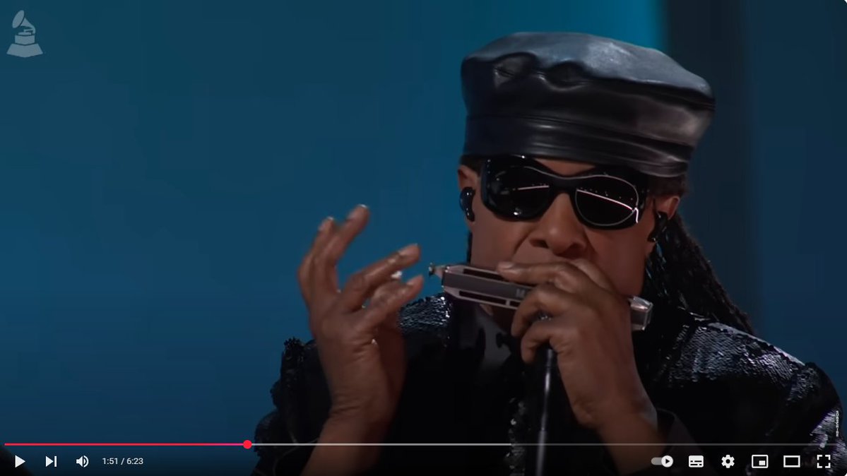 📣第67回 ＃グラミー賞 
スティーヴィー・ワンダー(Stevie Wonder)氏が演奏を披露しました！

ハーモニカを愛するスティーヴィー氏の演奏はとても魅力的です。公式の動画ではクロマチックハーモニカの演奏も良く見えます！

▼パフォーマンス動画
youtu.be/JzVcr6bar9U