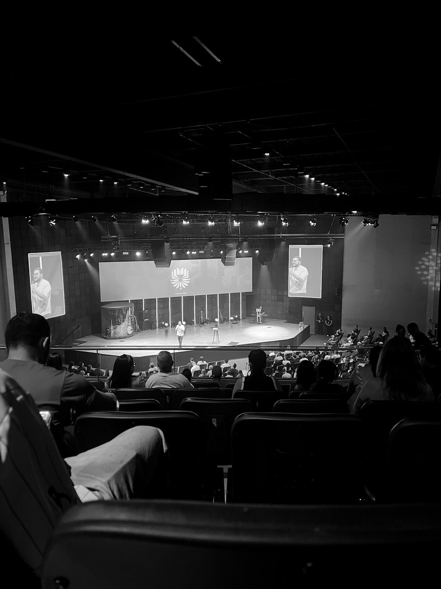 thevinuzz's tweet image. Pondo os pingos nos “ i “