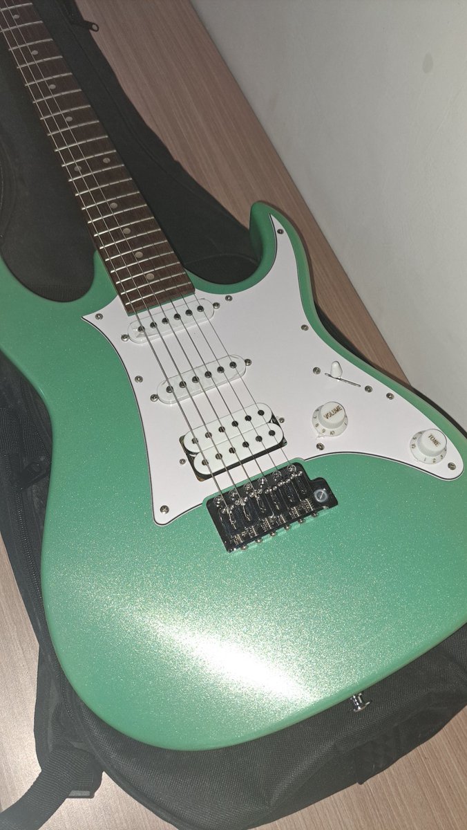 FXXSCO's tweet photo. DIJUAL / WTS
Gitar Listrik Ibanez GRX40 MGN Metallic Light Green (Second Like New) INCLUDE TAS. Pemakaian 1 MINGGU (karna iseng beli)
💸2,3jt (bisa nego)
📍Sidoarjo/Surabaya ONLY
More Info: 081943383058

#zonauangᅠ #wtsgitar #gitarlistrik #Ibanez #gitarsecond #gitar https://t.co/xdBWPhCujX