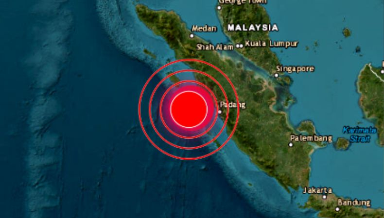TheBigOne711's tweet photo. ⚠️Alert for Japan and Indonesia⚠️
🇯🇵🇮🇩 ⬅️ There is a concrete possibility that one of these countries could experience a strong earthquake within the next three weeks.
#earthquake #alert #sismic #tsunami #danger #inminent https://t.co/pTE67Olo1H