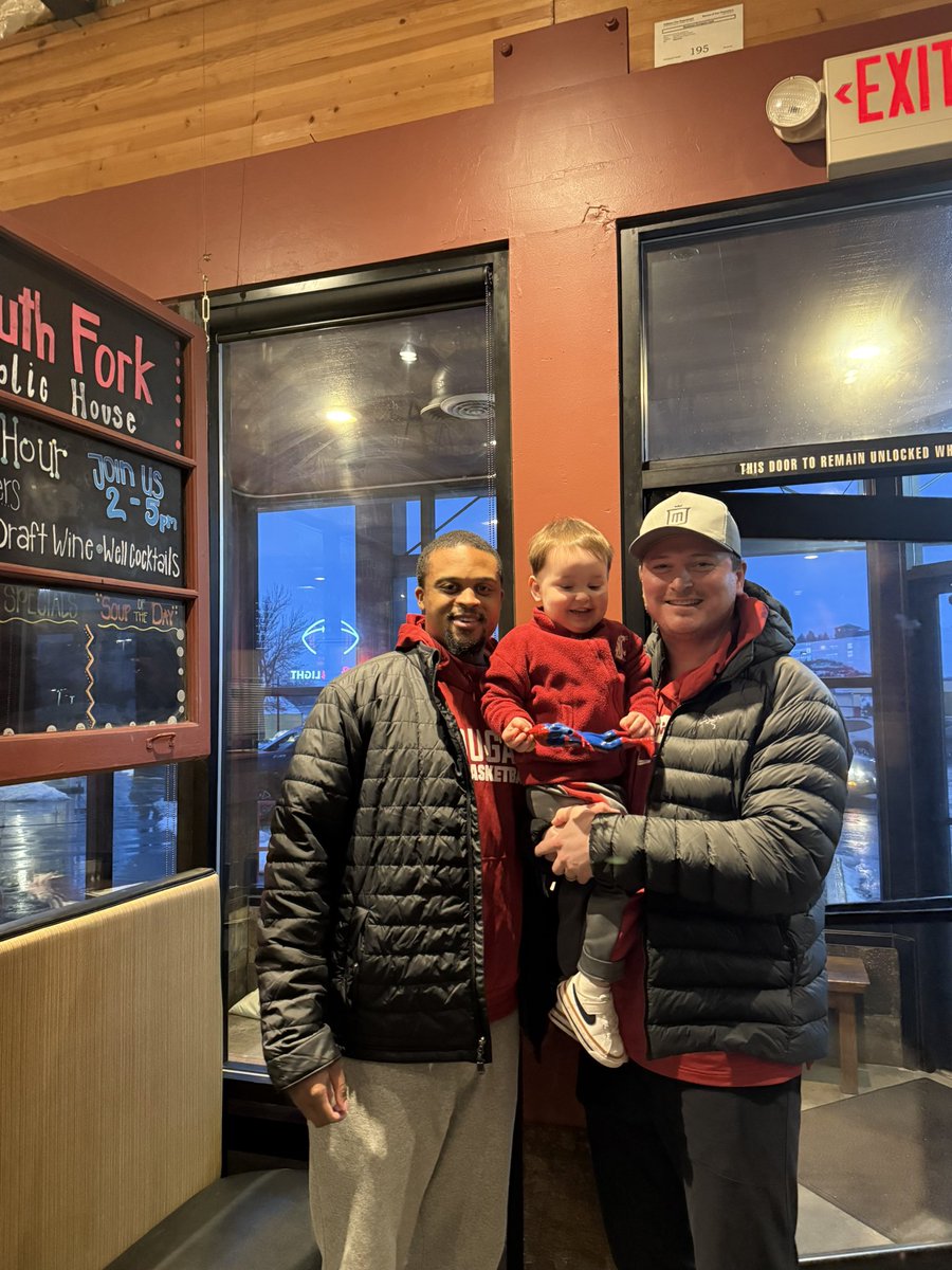 South Fork pregame with <a href="/Quejohnson32/">OG Que Johnson</a> #GoCougs