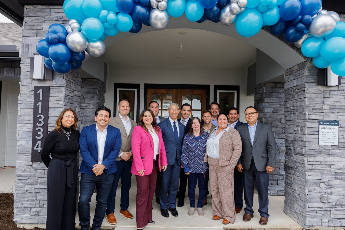 The grand opening of Vista at Silver Oaks, a new 76-unit affordable housing community in North Central San Antonio, was a great success! We're thrilled to offer high-quality housing for residents earning up to 60% AMI. Thank you to all of our partners who helped make this happen!