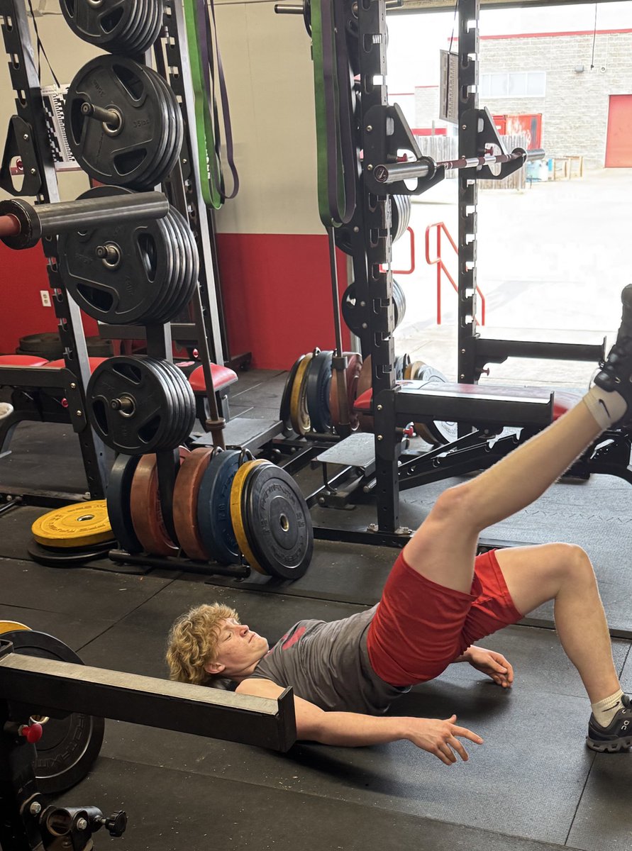 Lorena Powerlifting tweet media