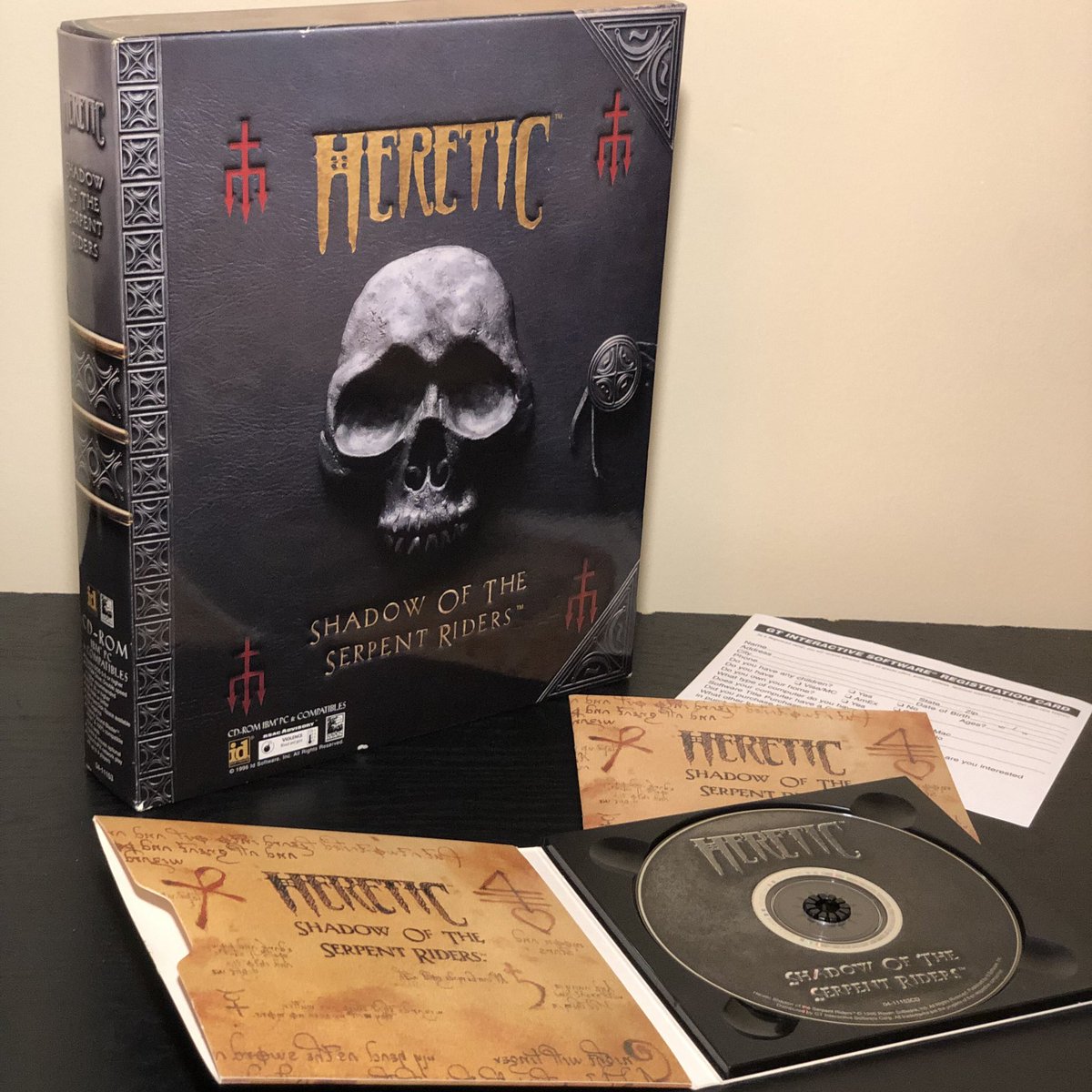 Xodus_sv's tweet image. Finally got this 1996 #BigPcBox release of #Heretic by @RavenSoftware (@Activision), designed with a modded version of @ID_AA_Carmack’s #DoomEngine this #DungeonsAndDragons inspired FPS was my jam back in high school, I always Dreamed on having this Magic Book style box, #DopeAF!