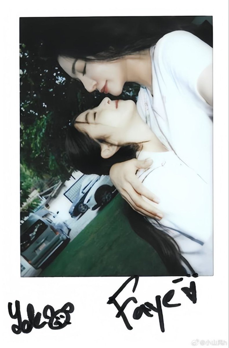 fayeyokoPH's tweet photo. Remember how these two have a habit of collecting their own polaroids from their photoshoots? 🥹
ALL FOR FY
#FightforFY https://t.co/rc6e3p6HOn