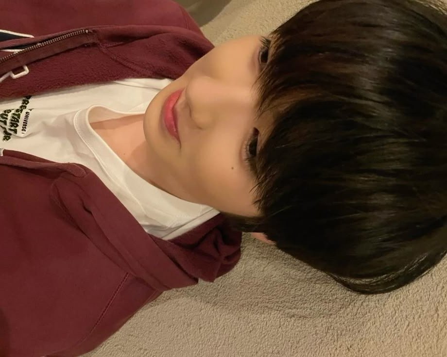 skusrhh's tweet photo. 어디서 빵 굽는 냄새 나지 않아요? https://t.co/UyF7c0QMXx