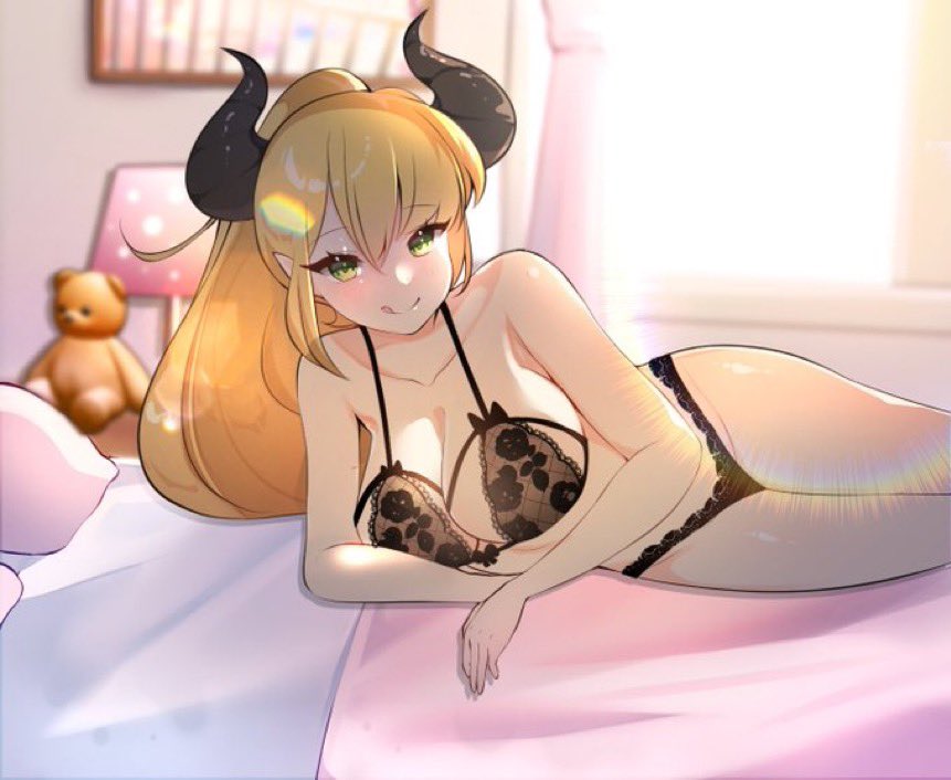 You wake up and see this… what do you do? 

🎨: @:econekokun