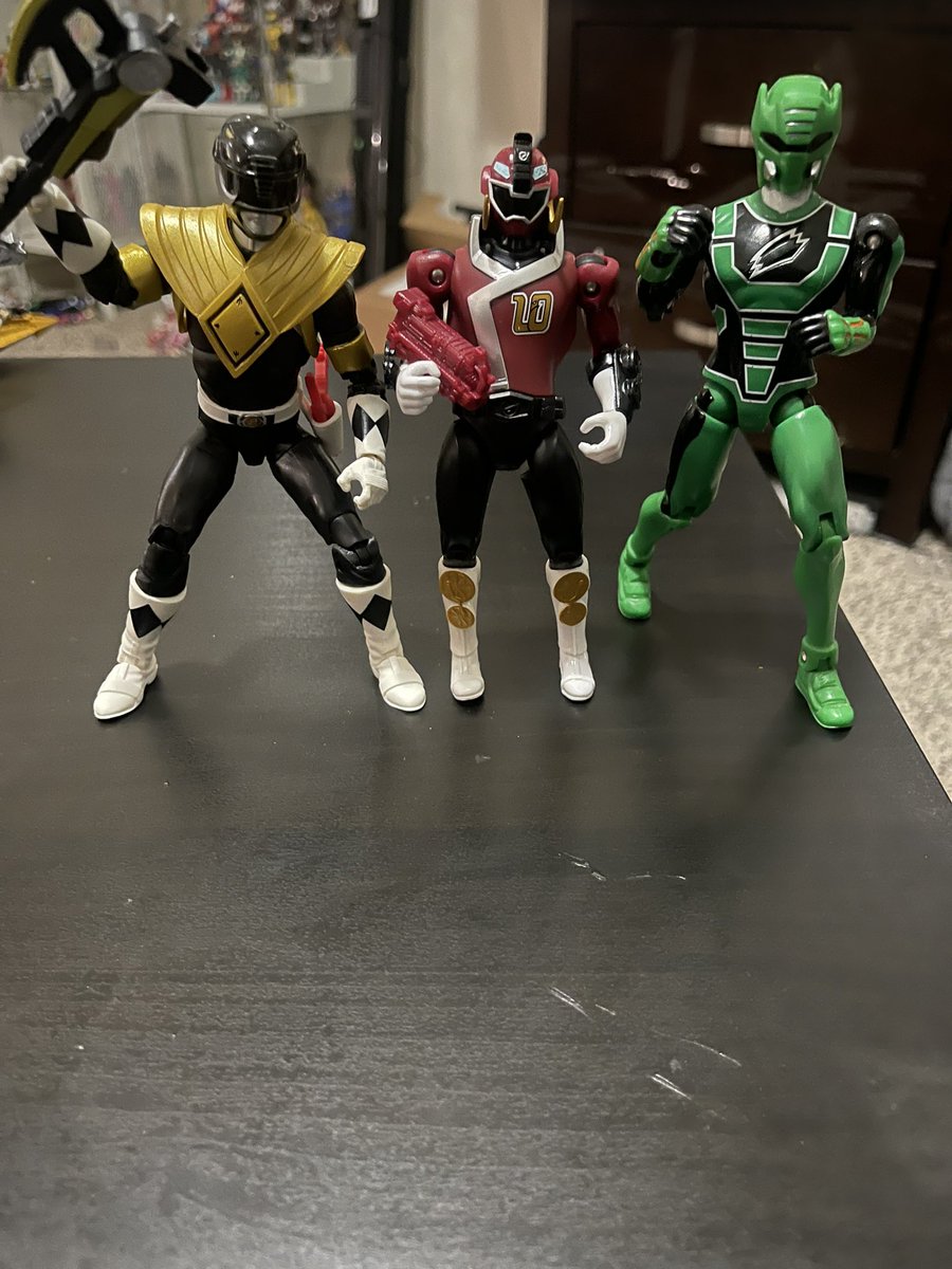 TokuChief's tweet photo. โBack to the Ice Age!!!โ Ranger Operator Series Crimson, of the lost Paleomax team, stomps over all whom support Venjix. The Mammoth Ranger who never was๐ฆฃ๐#PowerRangers #RPM #getingear #SuperSentai #exclusive #bandai #elephant #crimson #toyphotography https://t.co/D9BaSuzx1A