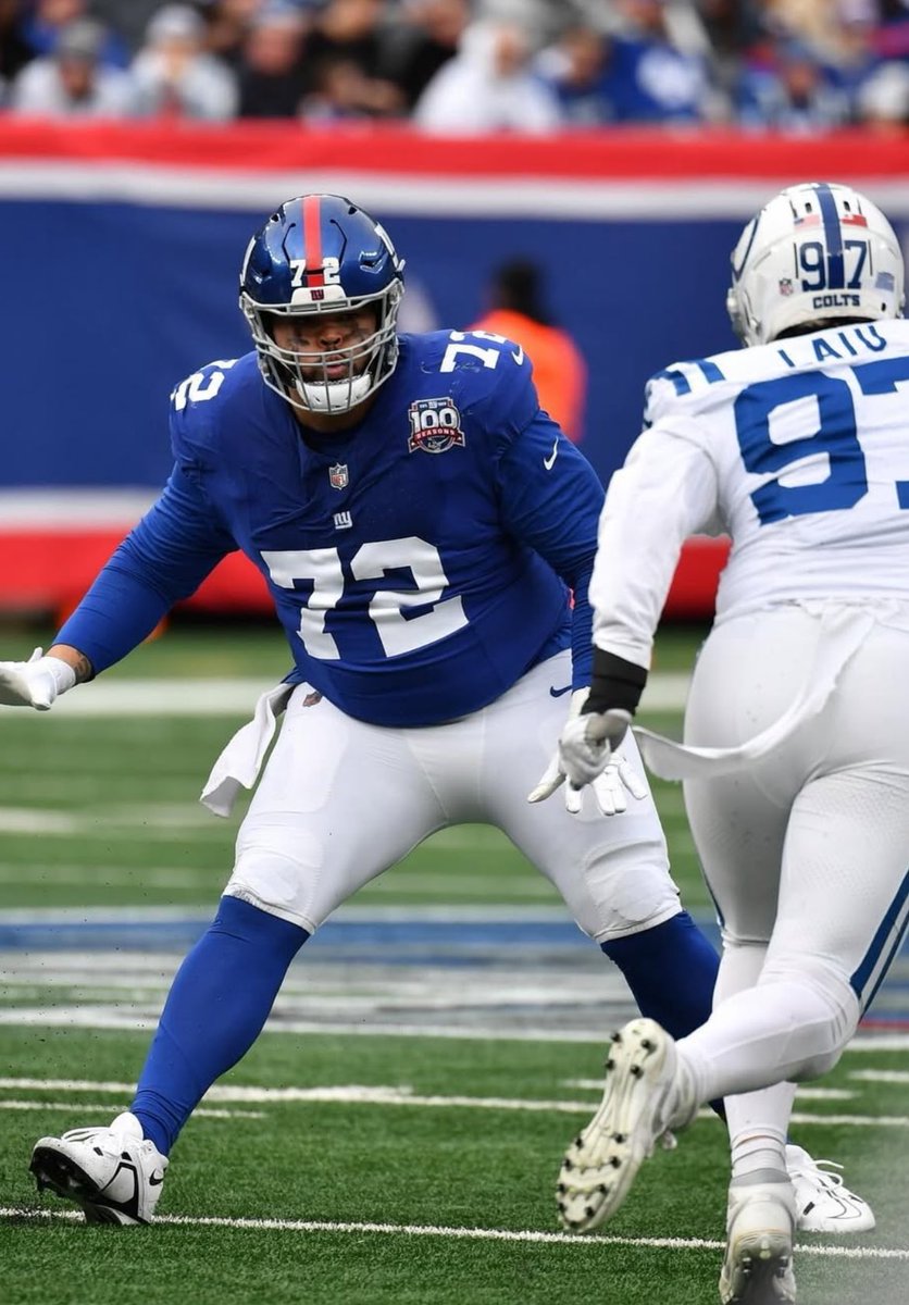 carlymersky's tweet photo. Protect this man at all costs. His love for this team doesn’t go unnoticed. https://t.co/bGE8Hrs4Io
