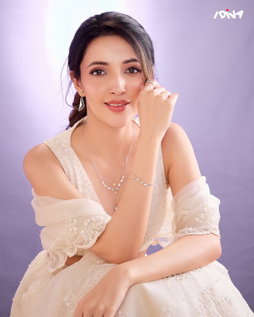 GkMpIEgW8AAyefT?format=jpg&name=large