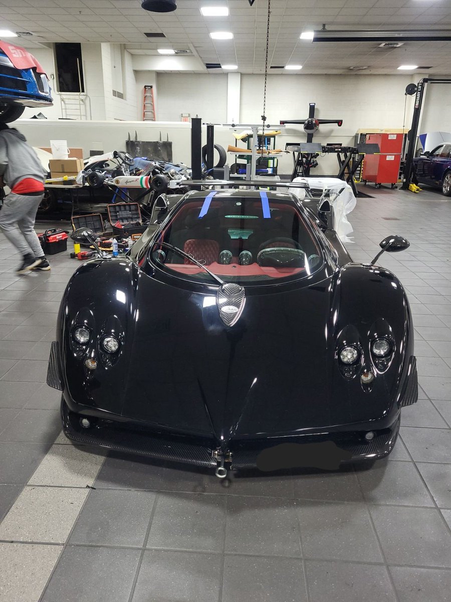 SuperGlass: The auto glass wizards who've been restoring everything from 1959 Fiat glass to modern BMW windshields.

SupGls307 has been showcasing their glass restoration skills, from fixing a 1959 Fiat's windshield to repairing a BMW's glass with advanced 

<a href="/SupGls307/">SuperGlass</a>

#Pagani