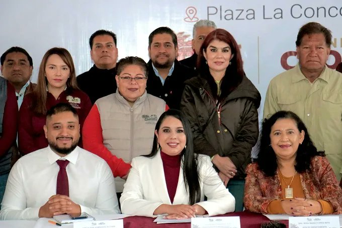 Interactivo Puebla (@interactivopue_) on Twitter photo 👉🏻 #TonantzinFernández (<a href="/TonantzinFdz/">Tonantzin Fernández</a>) y su #gabinete atendieron a cientos de #cholultecas en el “Día Ciudadano”
interactivopuebla.mx/tonantzin-fern… 👉🏻 #TonantzinFernández (<a href="/TonantzinFdz/">Tonantzin Fernández</a>) y su #gabinete atendieron a cientos de #cholultecas en el “Día Ciudadano”
interactivopuebla.mx/tonantzin-fern…