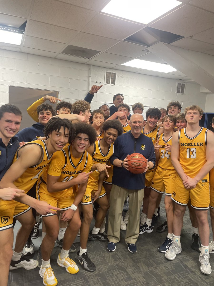 MoellerBBall's tweet photo. FINAL at Cov Cath. Congratulations to Coach Kremer on career win #700!!! 😳🔥 https://t.co/TXiEJeBsQk