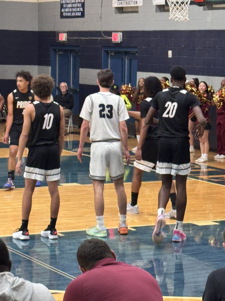 Watching mountain point vs higley . Solid game . Mountian point down by but they are playing hard