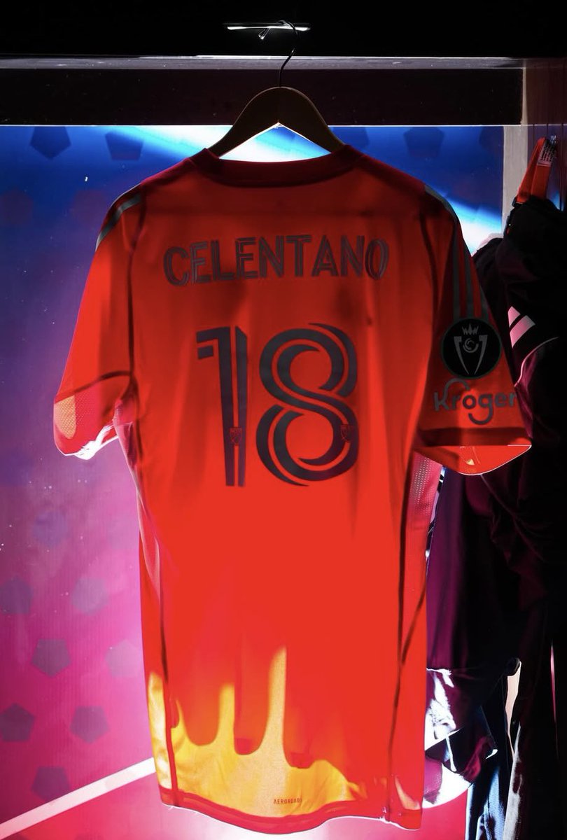 pandaofbears's tweet image. What in the Guy Fieri is going on with Rome’s kit lol? Fire Elmo situation 🔥 🧡💙 #allforcincy #matchday #firekit #fccincy #mls