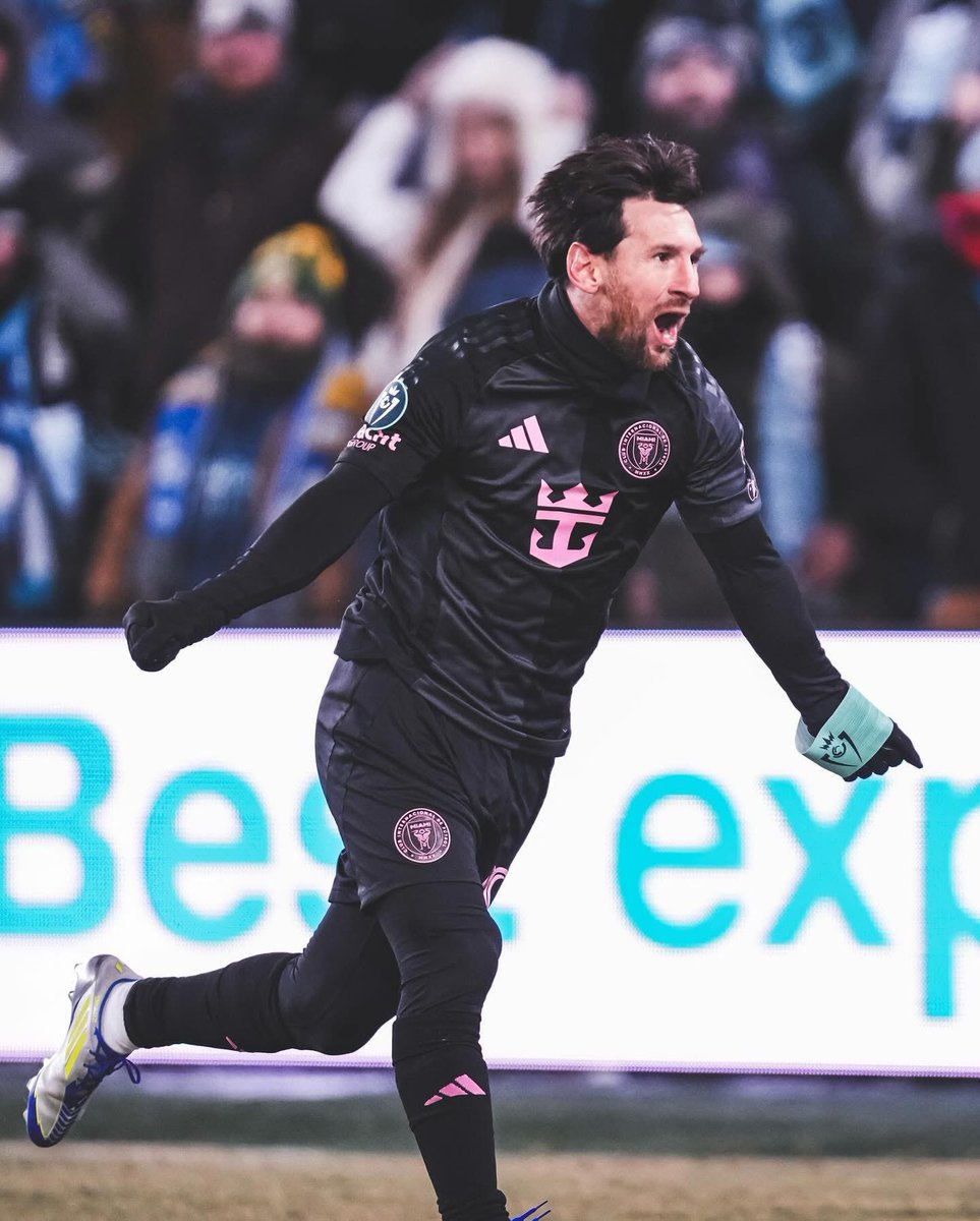 Queen_cule's tweet photo. The GOAT of GOATS 👽🔥🐐 https://t.co/YR8KBhvvkD