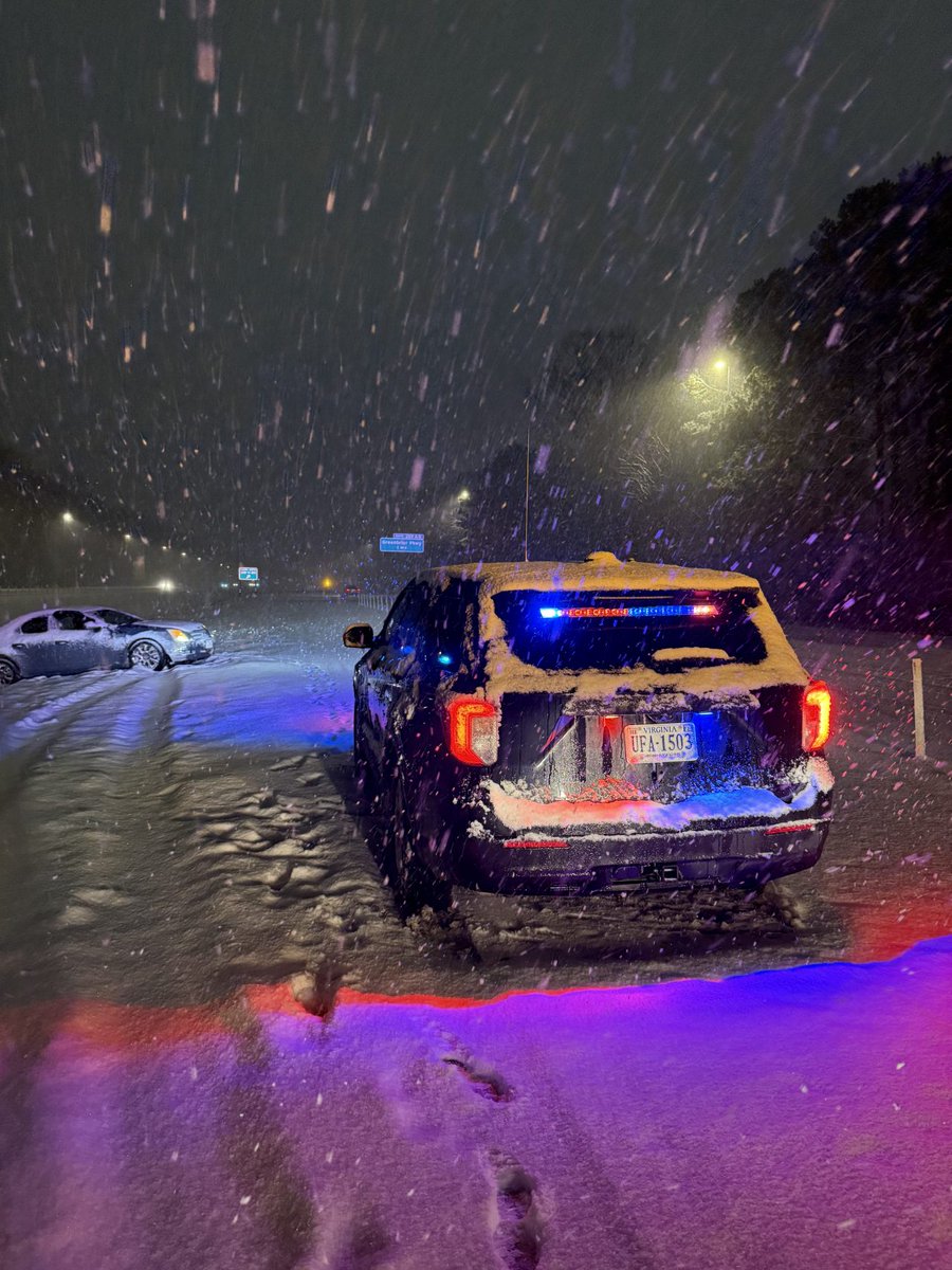 WAVY_News's tweet photo. There have been 175 crashes and nine reported injuries in the Hampton Roads region since noon Wednesday, according to Virginia State Police. 

https://t.co/BkVuQbGqFx https://t.co/G3FZAvBKUq