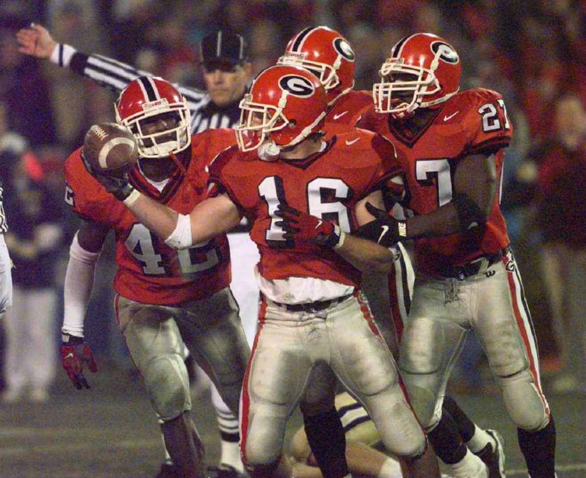 CJ.Hester (@cliftonhester14) on Twitter photo #AGTG Blessed to receive an offer from the University of Georgia!!⚫️🔴 <a href="/CoachDee_UGA/">Donte Williams</a> <a href="/KirbySmartUGA/">Coach Kirby Smart</a> <a href="/Cocoa_Schneider/">Ryan Schneider</a> <a href="/Coach_Meny/">Coach DeMarkulus Menyfield</a> <a href="/CocoaFootball/">Cocoa Football</a> #AGTG Blessed to receive an offer from the University of Georgia!!⚫️🔴 <a href="/CoachDee_UGA/">Donte Williams</a> <a href="/KirbySmartUGA/">Coach Kirby Smart</a> <a href="/Cocoa_Schneider/">Ryan Schneider</a> <a href="/Coach_Meny/">Coach DeMarkulus Menyfield</a> <a href="/CocoaFootball/">Cocoa Football</a>