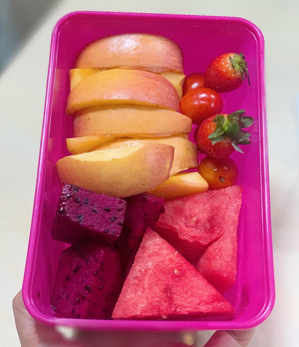 finuryah's tweet photo. 건강하게 살려고 오늘부터 다시 하는 거야 🍉🍎🍓🍅 https://t.co/yuBuJ1F2li