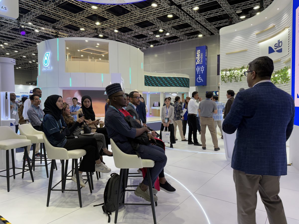 Connecting energy professionals across the globe! 🌎

#IPTC2025 #IPTC #KnowledgeSharing #Innovation #EnergyResearch #OilAndGas