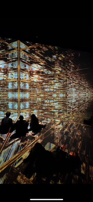 EdwinElliot17's tweet photo. Check out now the first SUBMERGE groups showcased at #ARTECHOUSENYC https://t.co/6YLKWQKd1R