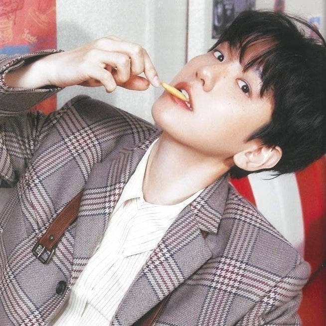 littlepwettyboy's tweet photo. chanbaek few tweet au

serba-serbi magangnya kian yang disuruh temenin bosnya (pak raka) rapat mulu. https://t.co/tn63z6WZbc
