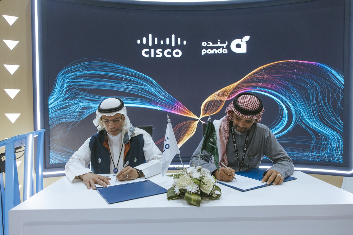 CiscoSaudia's tweet image. During #LEAP25, Cisco and Panda Retail Company signed an MoU, aiming to enhance customer experience and drive innovation and expansion in the Saudi retail sector. 

This collaboration aligns with @PandaSaudi&apos;s vision towards excellence and sustainability.

#CiscoLEAP #Panda
