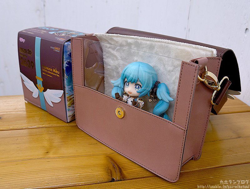 【新品】ねんどろいど 初音ミク 100番目の冒険 お出かけポーチ 新品】ねんどろいど 初音ミク 100番目の冒険 お出かけポーチ
