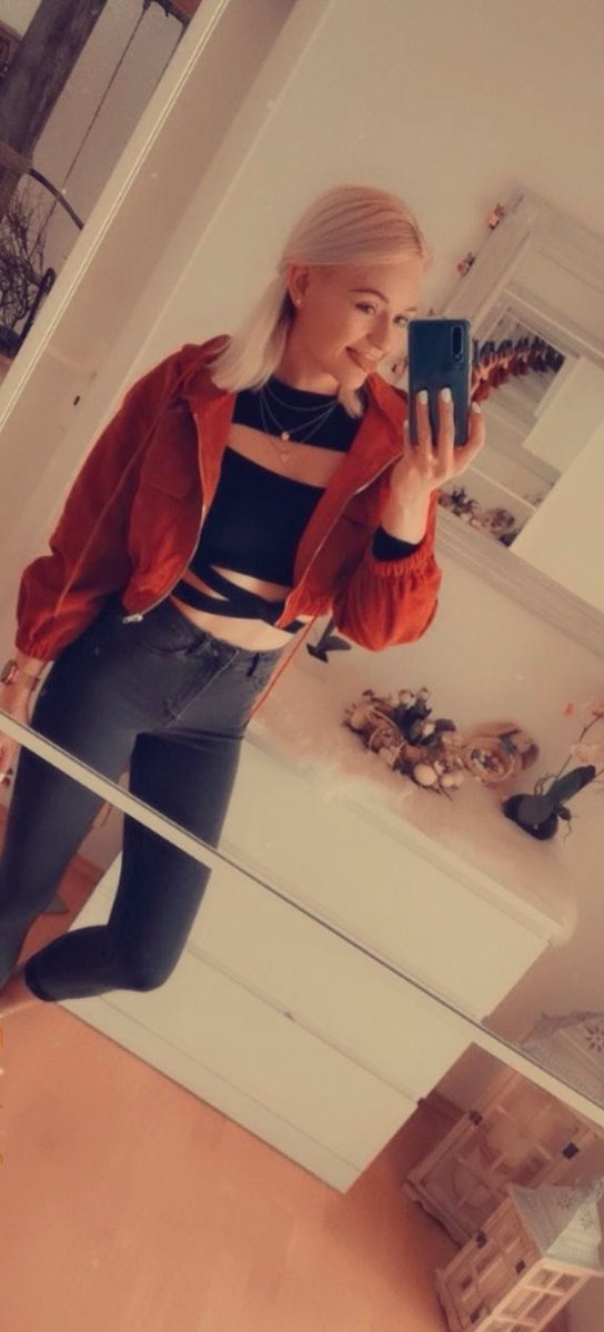 Guten Morgen 🥰
Was sagt ihr, Frisur geht klar oder sieht albern aus?🤡