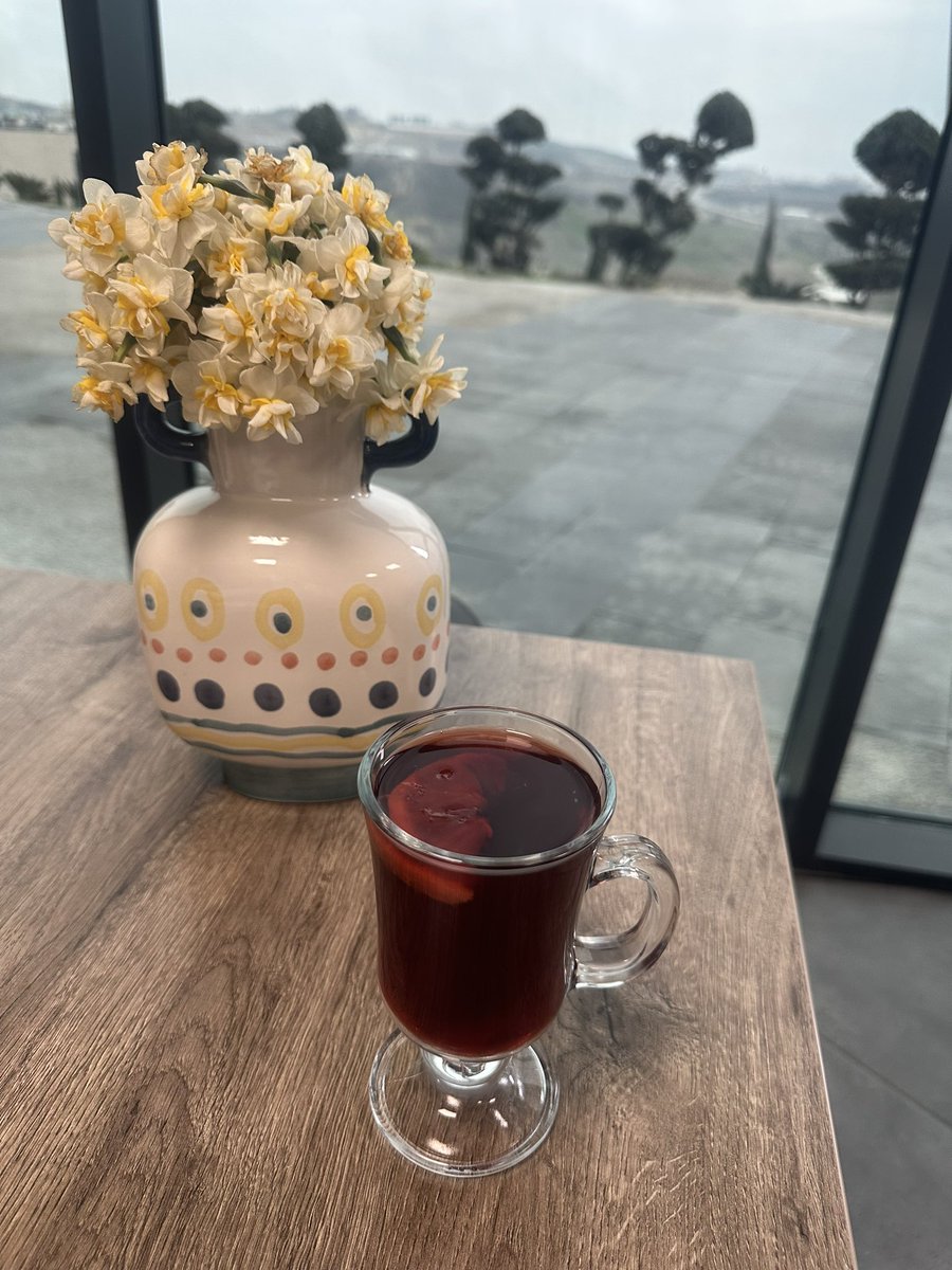 Kurt bu ayazda ne yaptı net değil ama biz kışı atlatmakta zorluk çekiyoruz. Vaziyet  fazlasıyla mikrop içerikli 🤦🏻‍♀️