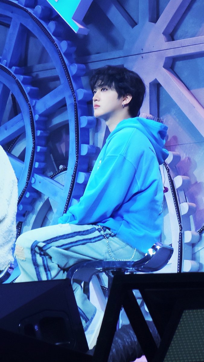 ryerinH's tweet photo. #SKZ_5TH_FANMEETING #CHANGBIN #SKZ_5CLOCK #StrayKids #창반 #스트레이키즈 
 
小猪眼里有星星✨ https://t.co/gD8aLwtiyW