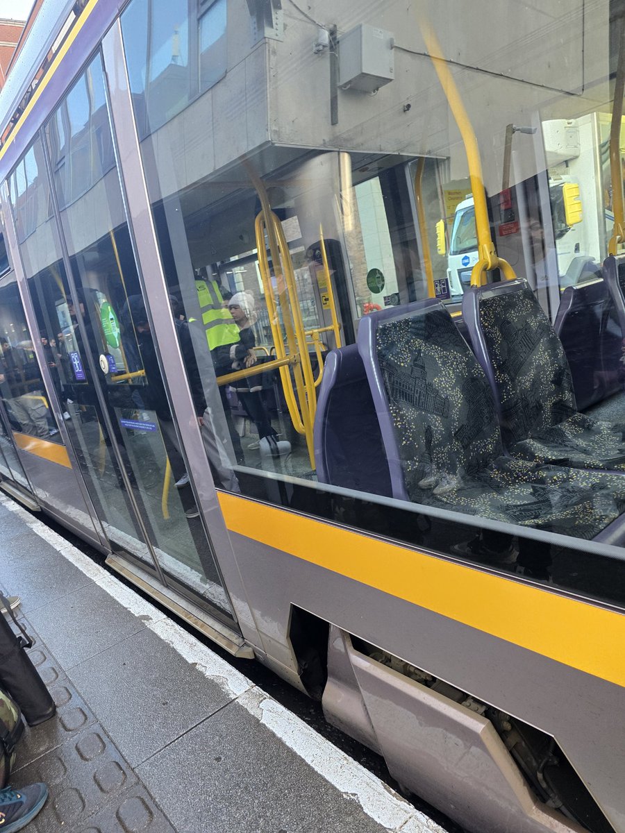 niamhcullen's tweet photo. @Luas @liamjfallon https://t.co/4lJKjcCVun