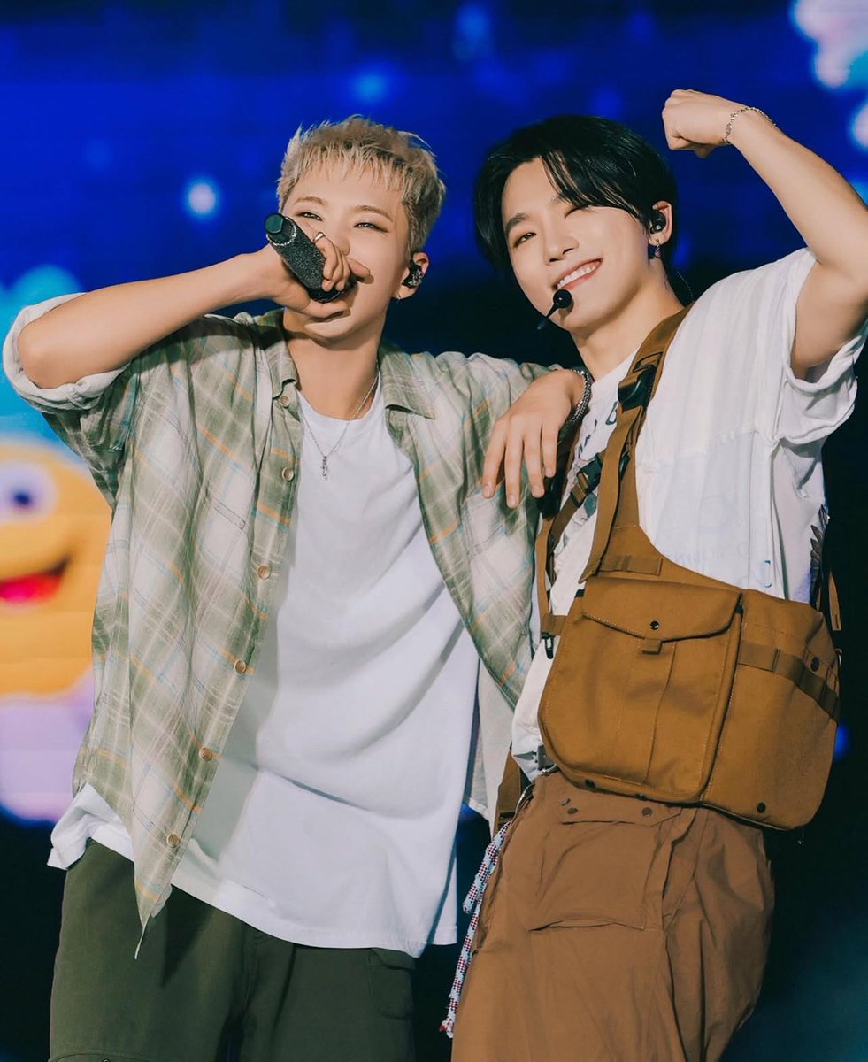 archivesoonchan's tweet photo. feat.dino ig post with hoshi 🖤 https://t.co/lVvGhI22T8