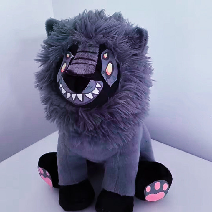 It's my birthday today! 🎉🍰
To celebrate, lets giveaway a Fear &amp; Hunger plush!

- follow, like and rt
- ships anywhere
- your choice between pcat or moonless + 1 outfit
- will ship when production complete (~aug)

(MOONLESS STILL IN PROTOTYPING)

#fearandhunger #funger