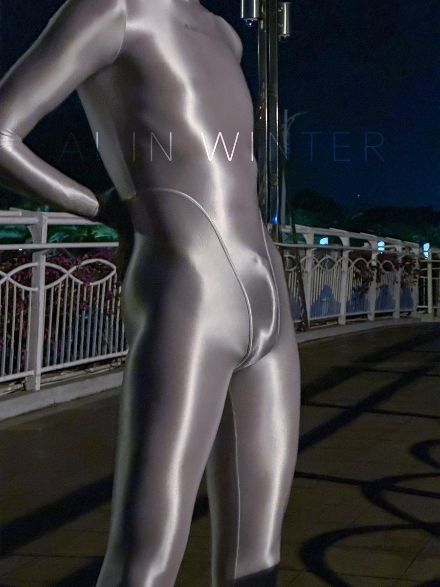 想吃鸡吗🤤 #amoresy
👤 <a href="/AiinWinter/">冬夜独行的小爱一枚</a>