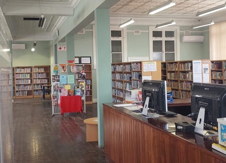 CityofJoburgZA's tweet image. Get lost in a great book. Discover your next favourite read at CoJ libraries, where you can borrow the latest bestsellers and timeless classics for FREE.

📍👉joburg.org.za/play_/Pages/Pl…

🖥️👉cojelearning.org.za 
#JoburgLibraries #JoburgServices ^LM