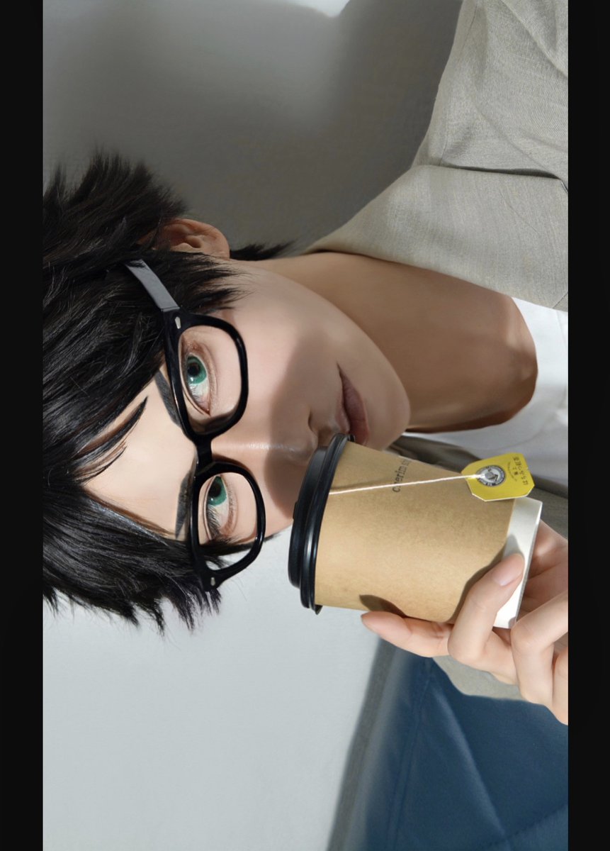 syuuuntkrv's tweet image. ⚠︎cos アカーシ

　　　　　　🤭　⇄     🙂

.