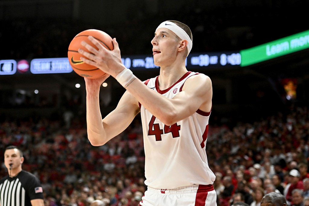 CBKReport's tweet image. Big Z tonight:

30 Minutes
0 Points
0/10 FG
0/9 3PT

😬😬😬