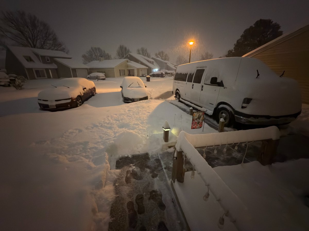 adamdragoon's tweet image. #winterstormkingston at my house.. some serious snow!